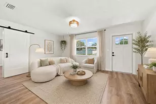 933 41st Ave NE, Saint Petersburg, FL 33703 - Photo 3