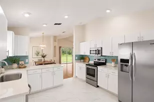 30603 Tremont Dr, Wesley Chapel, FL 33543 - Photo 5