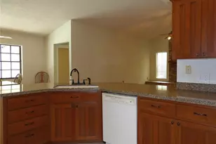 6282 Forestwood Dr E, Lakeland, FL 33811 - Photo 11