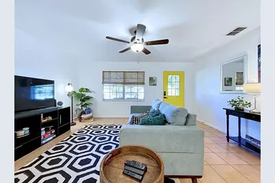 815 35th Street W, Bradenton, FL 34205 - Photo 9