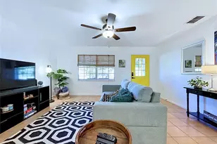 815 35th St W, Bradenton, FL 34205 - Photo 9