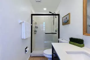 815 35th St W, Bradenton, FL 34205 - Photo 27