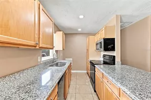 2304 Stanford Ave, Bradenton, FL 34207 - Photo 7