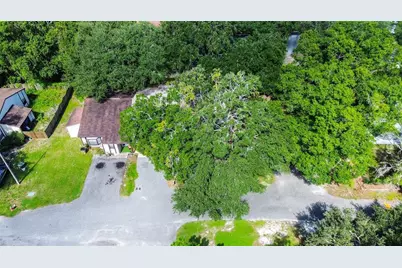 10306 Councils Way, Temple Terrace, FL 33617 - Photo 3