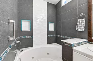 4950 Bayshore Blvd, Tampa, FL 33611 - Photo 31