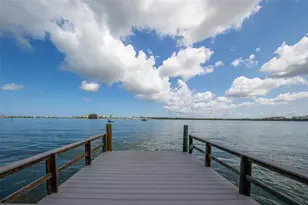 814 Bay Point Dr, Madeira Beach, FL 33708 - Photo 3
