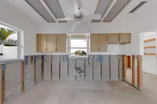 814 Bay Point Dr, Madeira Beach, FL 33708 - Photo 33