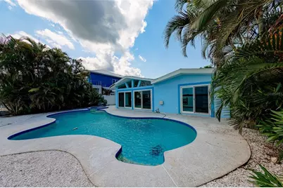 814 Bay Point Drive, Madeira Beach, FL 33708 - Photo 17