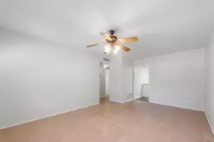 3775 59th St N, Saint Petersburg, FL 33710 - Photo 11