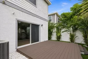 2704 W Gray St, Tampa, FL 33609 - Photo 13