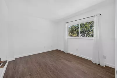 1300 Pleasant Way S, Saint Petersburg, FL 33705 - Photo 29