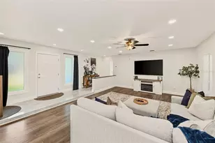 2165 Campus Dr, Clearwater, FL 33764 - Photo 7