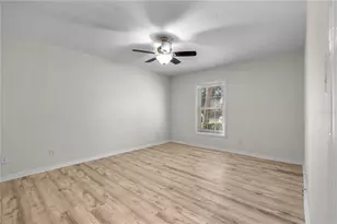111 Sea Horse Dr SE, Saint Petersburg, FL 33705 - Photo 27
