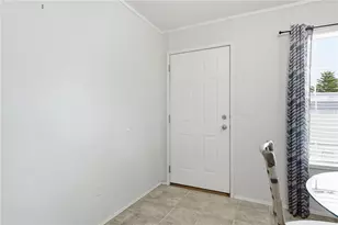 980 7th St NW, Largo, FL 33770 - Photo 9