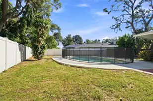 527 Wayfarer Dr, Tarpon Springs, FL 34689 - Photo 37