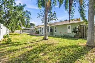 527 Wayfarer Dr, Tarpon Springs, FL 34689 - Photo 35