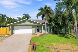 527 Wayfarer Dr, Tarpon Springs, FL 34689 - Photo 39