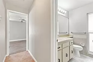 527 Wayfarer Dr, Tarpon Springs, FL 34689 - Photo 23