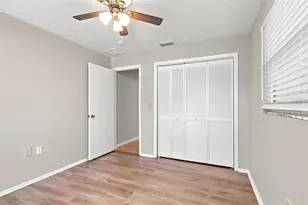 527 Wayfarer Dr, Tarpon Springs, FL 34689 - Photo 33