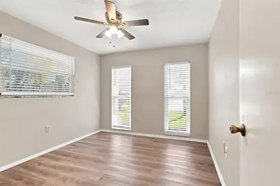 527 Wayfarer Drive, Tarpon Springs, FL 34689 - Photo 31