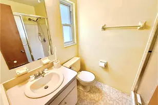 8927 Lakewood Dr, Seminole, FL 33772 - Photo 11