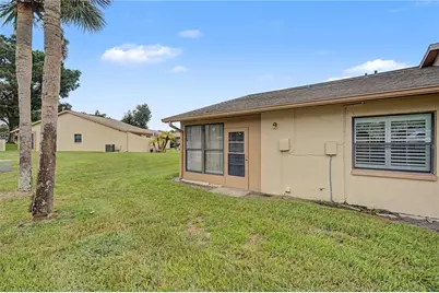 38225 Boxwood Drive, Zephyrhills, FL 33542 - Photo 25