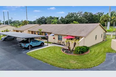 38225 Boxwood Drive, Zephyrhills, FL 33542 - Photo 21