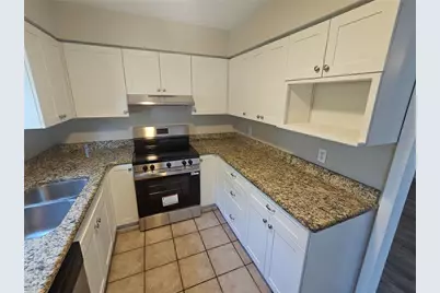 8068 23rd Avenue N, Saint Petersburg, FL 33710 - Photo 9