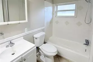 8068 23rd Ave N, Saint Petersburg, FL 33710 - Photo 11