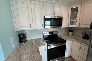 5541 Puerta Del Sol Blvd S, Saint Petersburg, FL 33715 - Photo 11