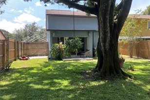 3440 Laurel Dale Dr, Tampa, FL 33618 - Photo 17