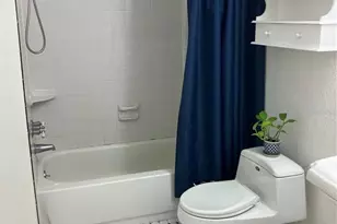 3440 Laurel Dale Dr, Tampa, FL 33618 - Photo 11