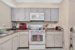 1917 Cedarbrooke Dr, Lutz, FL 33549 - Photo 11