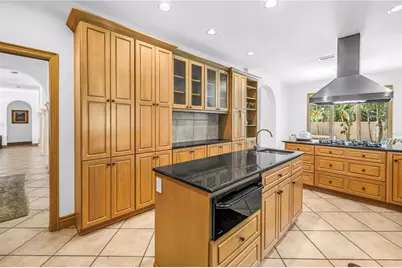 1524 Brightwaters Boulevard NE, Saint Petersburg, FL 33704 - Photo 27