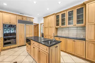 1524 Brightwaters Blvd NE, Saint Petersburg, FL 33704 - Photo 25