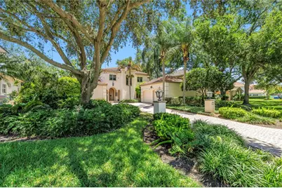 1524 Brightwaters Boulevard NE, Saint Petersburg, FL 33704 - Photo 1