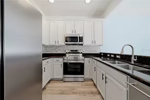 2023 Strathmill Dr, Clearwater, FL 33755 - Photo 13