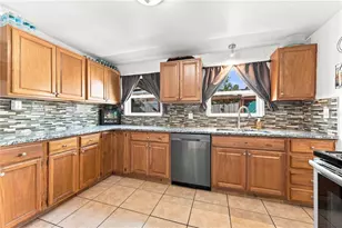 4780 31st St N, Saint Petersburg, FL 33714 - Photo 9