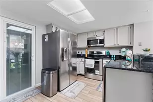 2304 Fletchers Point Cir, Tampa, FL 33613 - Photo 11