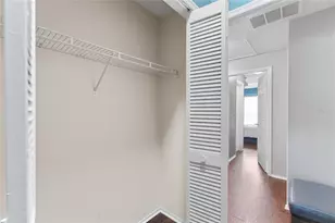 2304 Fletchers Point Cir, Tampa, FL 33613 - Photo 23