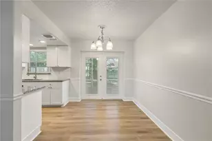 4680 Cronin Dr, Sarasota, FL 34232 - Photo 5