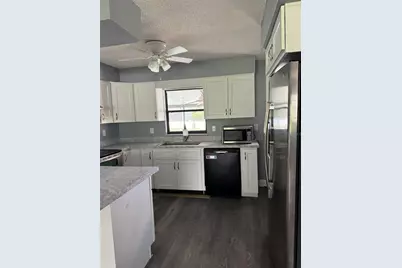 38745 Cambridge Drive, Zephyrhills, FL 33540 - Photo 7