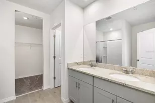 38602 Finn Clover Ln, Zephyrhills, FL 33540 - Photo 13