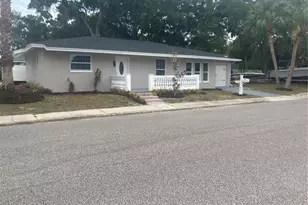 601 Banana St, Tarpon Springs, FL 34689 - Photo 1