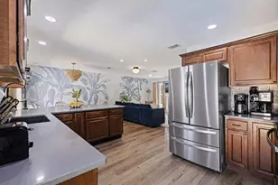 8580 139th Ln, Seminole, FL 33776 - Photo 9