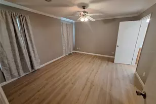 6735 Ravenwood St, Wesley Chapel, FL 33544 - Photo 9