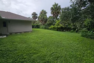 469 Dorchester St, Port Charlotte, FL 33954 - Photo 13