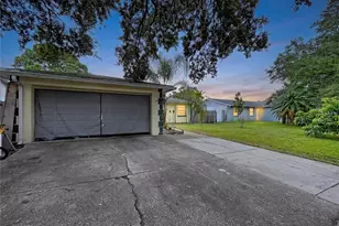 6250 Cedarbrook Dr N, Pinellas Park, FL 33782 - Photo 13