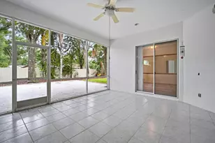 14902 Devonshire Woods Pl, Tampa, FL 33624 - Photo 13