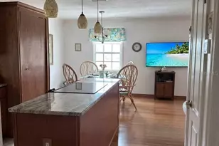 4728 Beach, Saint Petersburg, FL 33705 - Photo 9